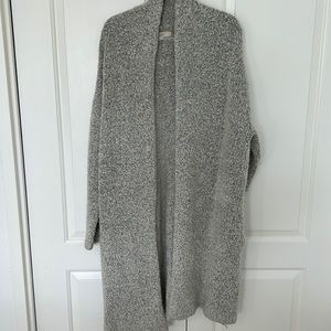 Cozy Ann Taylor loft, long sweater with pockets size large/extra large